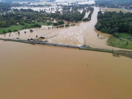 中歐大水災仍在蔓延 波蘭城市居民被逼疏散 中歐大水災仍在蔓延 波蘭城市居民被要求疏散