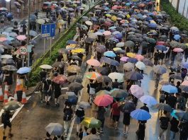 彭定康撰文批評英國 過份沉迷中國貿易關係 彭定康撰文批評英國 過份沉迷中國貿易關係