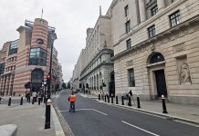 英國經濟持續萎縮 十月下跌0.1% 英國經濟持續萎縮 十月下跌0.1%