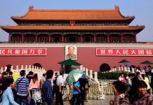 中國被指秘密囤積核武 英國應如何應對? 據英國《The i Paper》的報道指出,目前全球陷入「第三次核時代」危機,世界各國正受俄羅斯、朝鮮、伊朗和中國這四個國家的威脅。特別是中國,自新冠疫情後,中國加強了內地消息的封鎖,並估計該國正增加核彈頭的數量,至2035年將增加一倍,至一千枚。