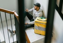 政府警告零工經濟平台 可能涉非法經營 政府警告零工經濟平台 可能涉非法經營