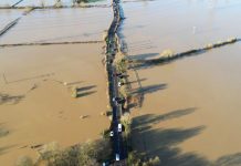 英國暴雪後再現水災 多區淪陷等待救援 英國暴雪後再現水災 多區淪陷等待救援