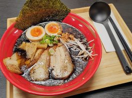 諾定咸港人味道日式拉麵 Ramen Hassaku 港人味道日式拉麵 Ramen Hassaku