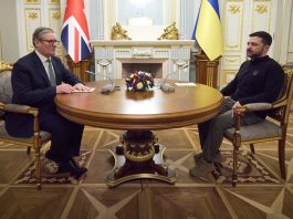 施紀賢訪問烏克蘭 總統府遭無人機襲擊 施紀賢訪問烏克蘭 總統府遭無人機襲擊