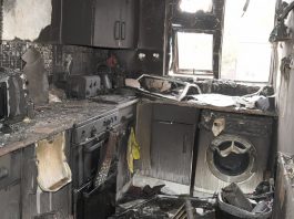 電動單車電池著火 英夫婦連愛犬喪命 電動單車電池著火 英夫婦連愛犬喪命