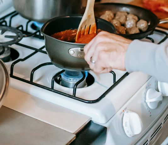 為實現減排目標 專家建議取締燃氣爐具 為實現減排目標 專家建議取締燃氣爐具