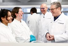 為吸引AI投資 施紀賢宣布核能擴張計劃 為吸引AI投資 施紀賢宣布核能擴張計劃