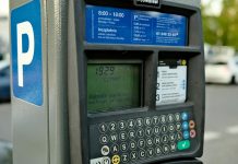 列斯新設公園泊車咪錶被破壞 列斯新設公園泊車咪錶被破壞