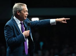 改革黨民調首超工黨 法拉奇不滿脫歐政策 改革黨民調首超工黨 法拉奇不滿脫歐政策