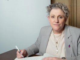 新衞生大臣上場 可能以後冇女廁用? 新衞生大臣上場 可能以後冇女廁用?