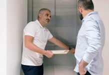 英國公寓換電梯 業主需付合共百萬鎊 英國公寓換電梯 業主需付合共百萬鎊