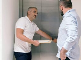 英國公寓換電梯 業主需付合共百萬鎊 英國公寓換電梯 業主需付合共百萬鎊