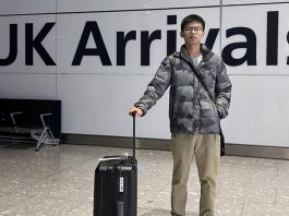 鄰居收懸賞信 捉拿香港異見者往中國大使館 鄰居收懸賞信捉拿香港異見者往中國大使館