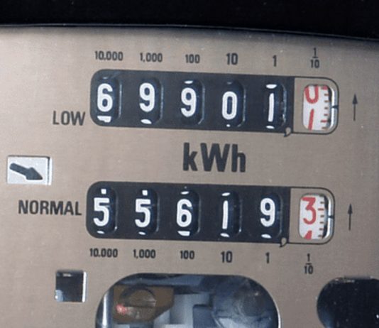 30萬家庭舊式電錶停用 或無法用熱水暖氣 30萬家庭舊式電錶停用 或無法用熱水暖氣