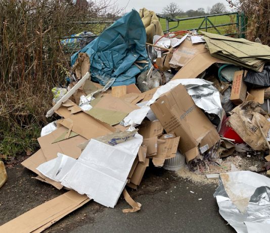 英國政府要求地方議會 銷毀非法傾倒垃圾車輛 英國政府要求地方議會 銷毀非法傾倒垃圾車輛