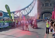 倫敦馬拉松2025 親巴勒斯坦份子到場示威 倫敦馬拉松2025 親巴勒斯坦份子到場示威