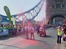 倫敦馬拉松2025 親巴勒斯坦份子到場示威 倫敦馬拉松2025 親巴勒斯坦份子到場示威