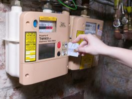 能源公司強裝預付電表 數萬客獲賠最高千鎊 能源公司強裝預付電表 數萬客獲賠最高千鎊