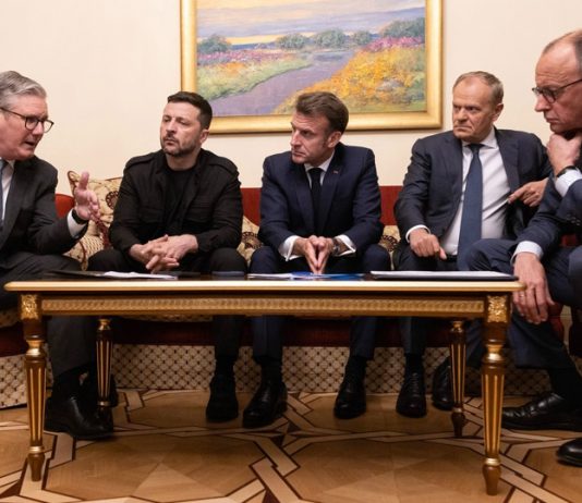 歐洲領袖與特朗普 商討烏克蘭30天停火計劃 歐洲領袖與特朗普 商討烏克蘭30天停火計劃