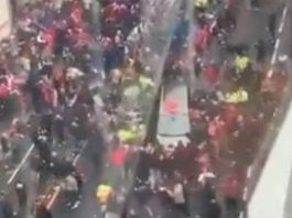 利物浦勝利巡遊慘劇 53歲男毒駕衝人群65傷 利物浦勝利巡遊慘劇 53歲男毒駕衝人群65傷