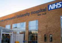 英格蘭NHS為達平衡收支 計劃暴力裁減服務 英格蘭NHS為達平衡收支 計劃暴力裁減服務