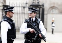 英國反恐行動逮捕八人 七人為伊朗籍 英國反恐行動逮捕八人 七人為伊朗籍