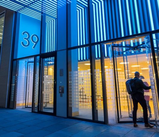 全球首創人工智能系統 助NHS即時監測病人安全問題 全球首創人工智能系統 助NHS即時監測病人安全問題