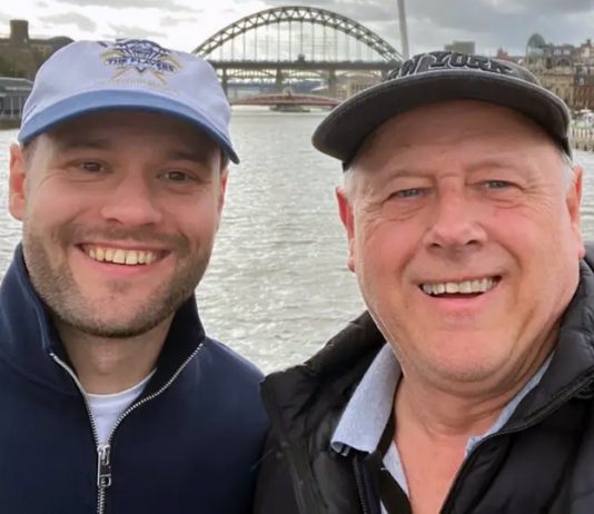 父親捐腎救子 蘇格蘭青年迎夢想婚禮 父親捐腎救子 蘇格蘭青年迎夢想婚禮