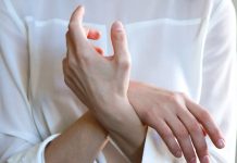 NHS最新調查顯示 英格蘭四分一青年患精神健康問題 NHS最新調查顯示 英格蘭四分一青年患精神健康問題