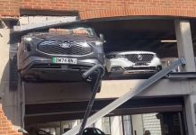 列斯巿中心多層停車場 貨車穿撞牆5人送院 列斯巿中心多層停車場 貨車穿撞牆5人送院