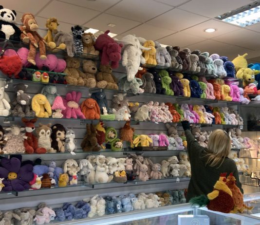 Jellycat 停止向獨立零售商供貨 惹小店主不滿 Jellycat 停止向獨立零售商供貨 惹小店主不滿
