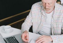 政府考慮加快提高退休金年齡至68歲 政府考慮加快提高退休金年齡至68歲