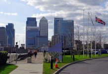 女子倫敦街頭遭綁架 警方拘一疑犯追查下落 女子倫敦街頭遭綁架 警方拘一嫌犯追查下落