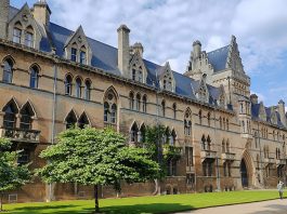 世界大學排名2026公佈 牛津大學十連霸 世界大學排名2026公布 牛津大學連霸十年