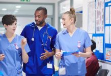 NHS將裁員數千人 年節省十億鎊官僚開支 NHS將裁員數千人 節省十億鎊官僚開支