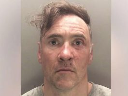 駕車衝入利物浦遊行人群 英前海軍被判囚逾21年 駕車衝入利物浦遊行人群 英前海軍被判囚逾21年