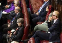 英國上議院通過 禁止16歲以下人士使用社交媒體 英國上議院通過 禁止16歲以下人士使用社交媒體