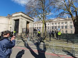 中國大使館裁判在即 9名工黨議員聯署反對 中國大使館裁判在即 9名工黨議員聯署反對