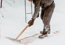暴風戈雷蒂帶來強風大雪 數萬戶停電交通大亂 暴風戈雷蒂帶來強風大雪 數萬戶停電交通大亂