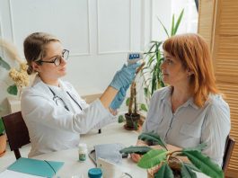 將更年期納入常規檢查 計劃明年推出線上醫院 更年期納入常規檢查 計劃明年推出線上醫院