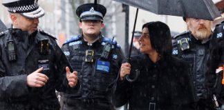 內政大臣宣布警務大改革 新成立「英國版FBI」對付跨境罪案 內政大臣宣布警務大改革 新成立「英國版FBI」對付跨境罪案