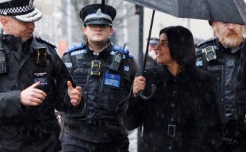 內政大臣宣布警務大改革 新成立「英國版FBI」對付跨境罪案 內政大臣宣布警務大改革 新成立「英國版FBI」對付跨境罪案