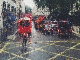 幾時先落完雨? 英國部分地區連續落雨40日 幾時先落完雨? 英國部分地區連續落雨40日