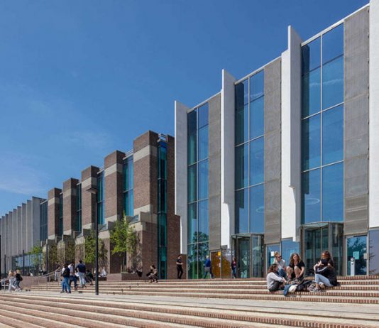 肯特郡兩人死於腦膜炎 將安排大學宿生接種疫苗 肯特郡兩人死於腦膜炎 將安排大學宿生接種疫苗