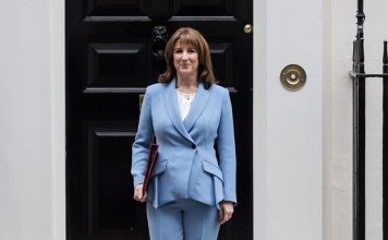 失業率料達十年高位 李韻晴堅稱經濟計劃正確 失業率料達十年高位 李韻晴堅稱經濟計劃正確